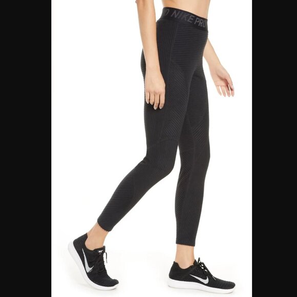 Like NEW Nike Pro Hyperwarm Velour Leggings Black Small Baselayer - Picture 3 of 10